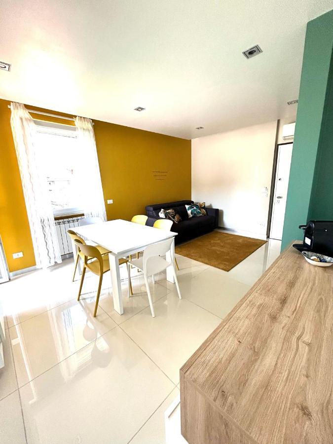 Appartamento Chloe 시르미오네 외부 사진